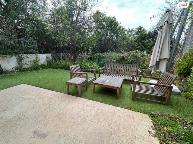 גני צהלה, רמות צהלה