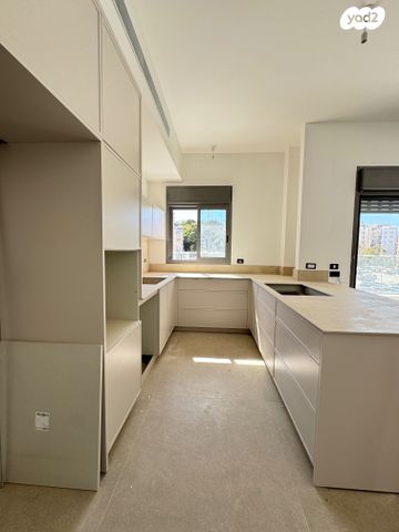 מודעת נכס, אברהם גפני 2, כפר גנים ב, פתח תקווה