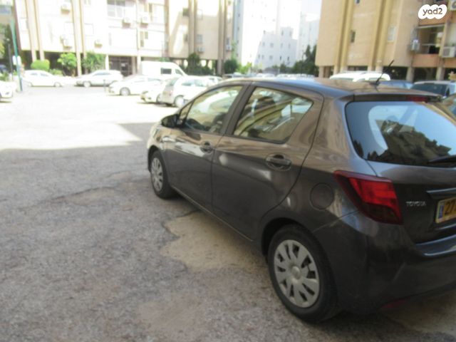 מודעת רכב טויוטה יאריס
