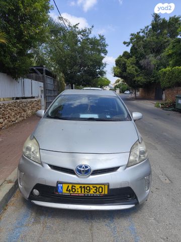 מודעת רכב טויוטה פריוס