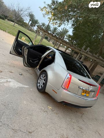 מודעת רכב קאדילק CTS