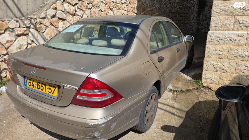 מודעת רכב מרצדס-בנץ C-class