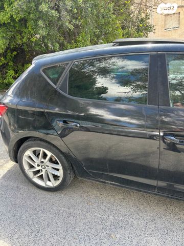 מודעת רכב סיאט לאון