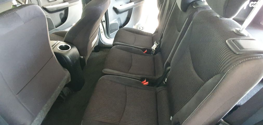 מודעת רכב טויוטה פריוס פלוס