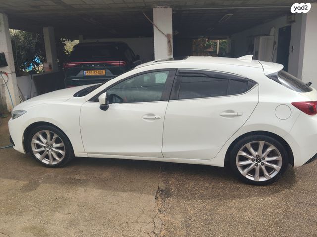 מודעת רכב מאזדה 3