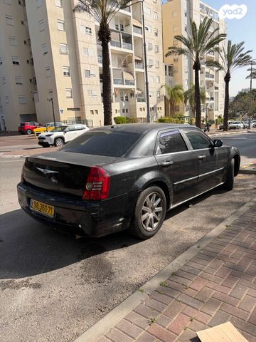 מודעת רכב קרייזלר 300