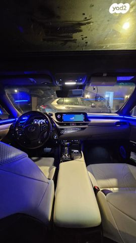 מודעת רכב לקסוס ES