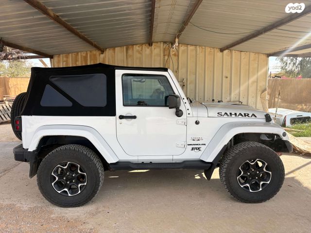 מודעת רכב ג'יפ רנגלר