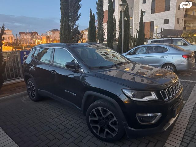 מודעת רכב ג'יפ קומפאס
