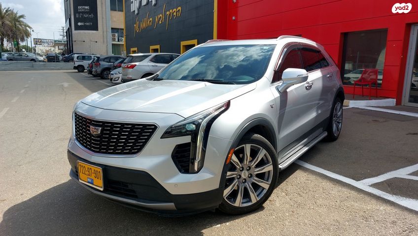 מודעת רכב קאדילק XT4