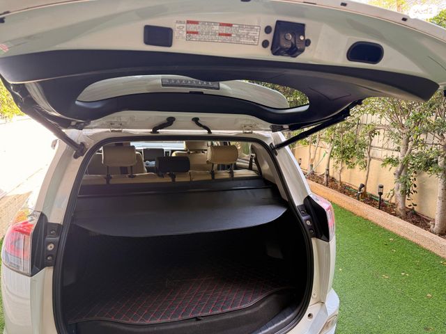 מודעת רכב טויוטה RAV4