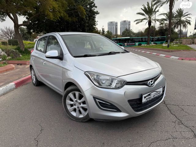 מודעת רכב יונדאי i20