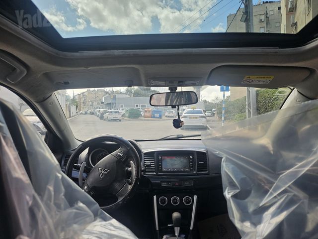 מודעת רכב מיצובישי לנסר 2
