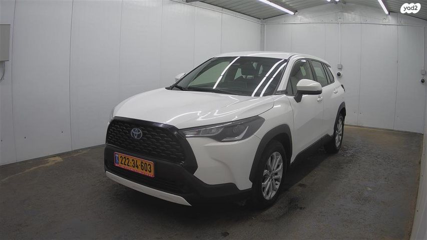 מודעת רכב טויוטה קורולה קרוס