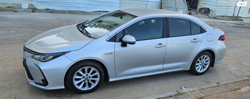 מודעת רכב טויוטה קורולה