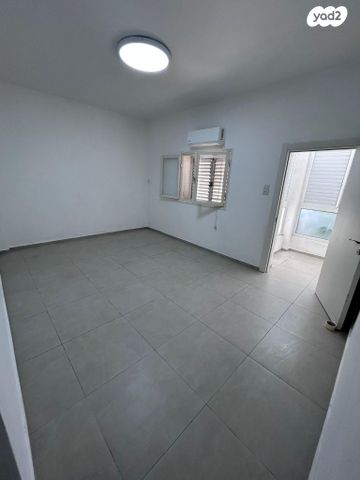 דרך זאב ז'בוטינסקי 125