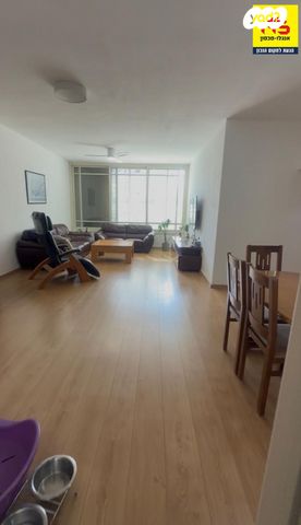 דירה, הוד השרון