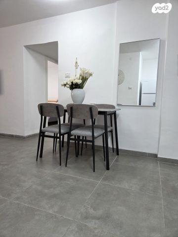 מודעת נכס, עכו