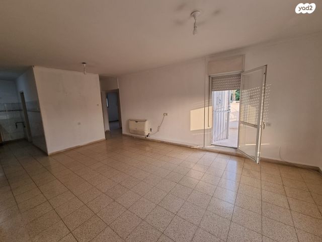 מודעת נכס, אלי כהן, כוכב הצפון, אשקלון