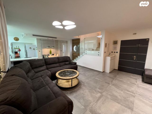 האבות, שחמון, רובע 10