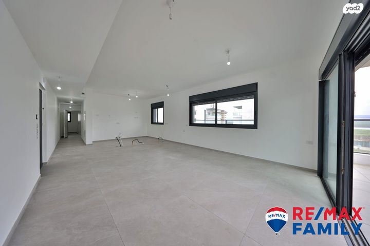 מודעת נכס, נאות אפק, אפקה, קרית ביאליק