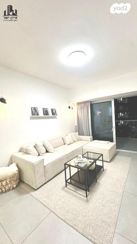 מודעת נכס, דרך מנחם בגין 144, מונטיפיורי, הרכבת, תל אביב יפו