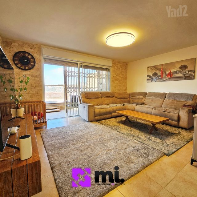 בית פרטי/ קוטג' למכירה בבית שמש (תיווך) — 2