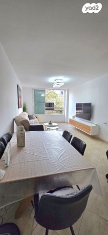 מודעת נכס, שיכון ותיקים, חולון