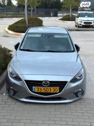 מודעת רכב מאזדה 3