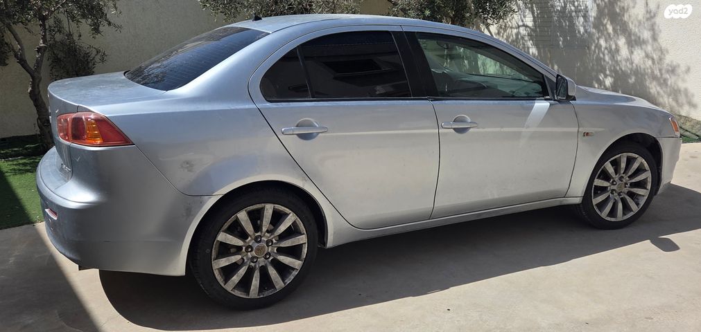 מודעת רכב מיצובישי לנסר