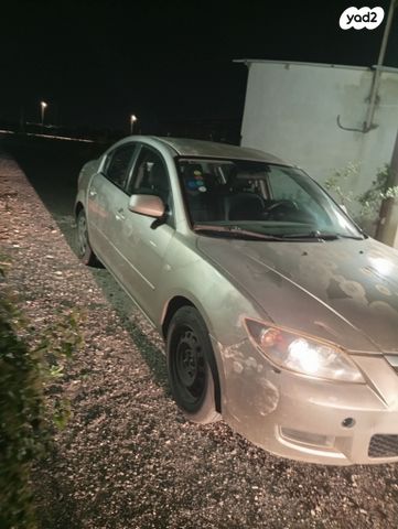 מודעת רכב מאזדה 3