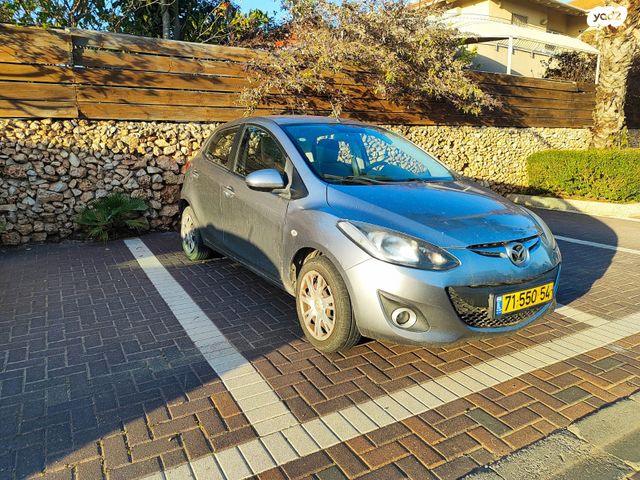 מודעת רכב מאזדה 2