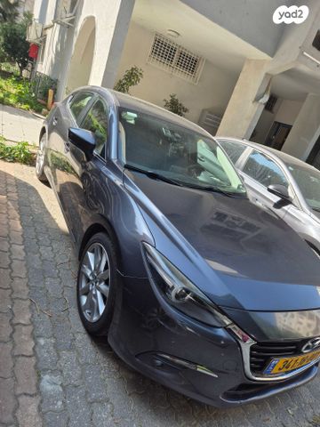 מודעת רכב מאזדה 3