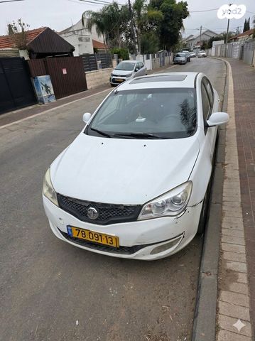 350 De Luxe אוט׳ 1.5 (106 כ״ס)