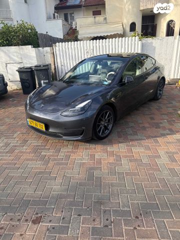מודעת רכב טסלה מודל 3