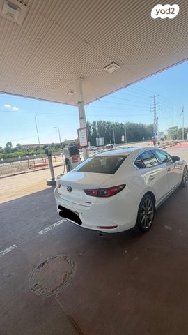 מודעת רכב מאזדה 3