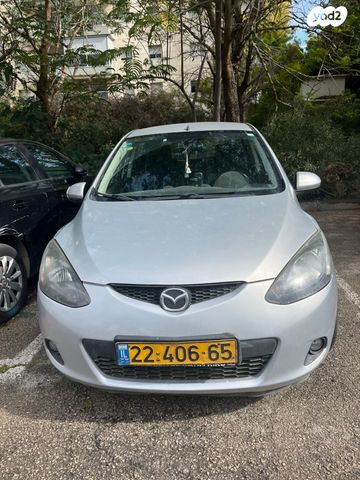 מודעת רכב מאזדה 2