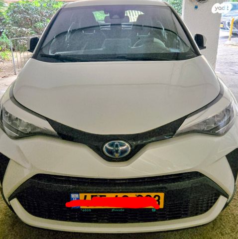 מודעת רכב טויוטה C-HR