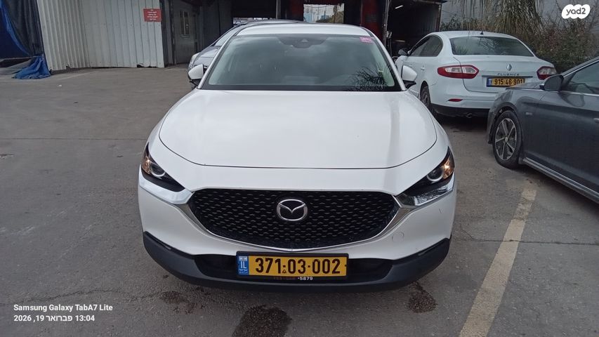 מודעת רכב מאזדה CX-30