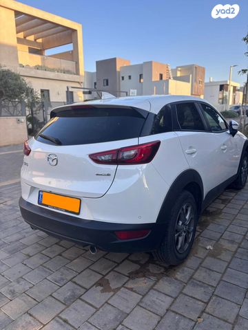 מודעת רכב מאזדה CX-3