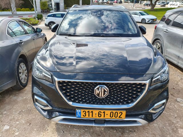 מודעת רכב אם ג'י EHS PHEV