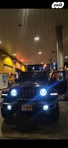 מודעת רכב ג'יפ רנגלר