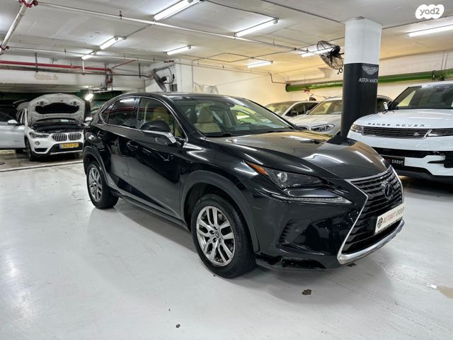 מודעת רכב לקסוס NX 1