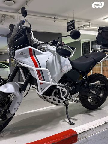 מודעת רכב דוקאטי Desert X