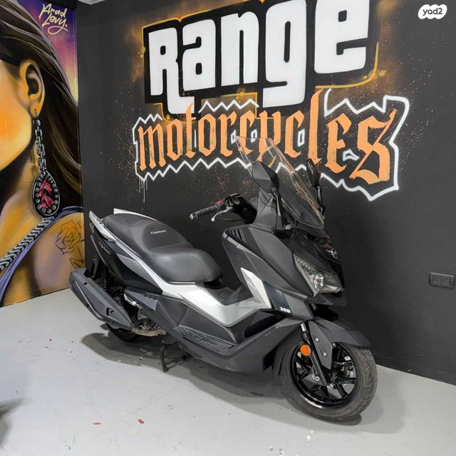 מודעת רכב סאן יאנג קרוזים 300