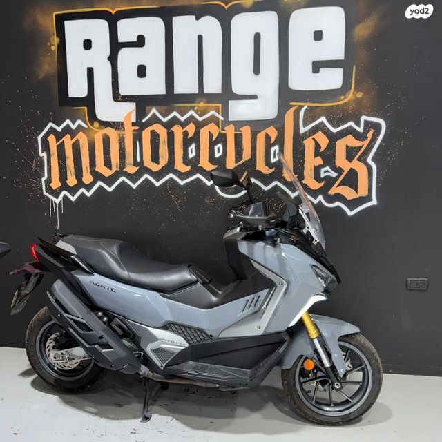 מודעת רכב סאן יאנג ADX400