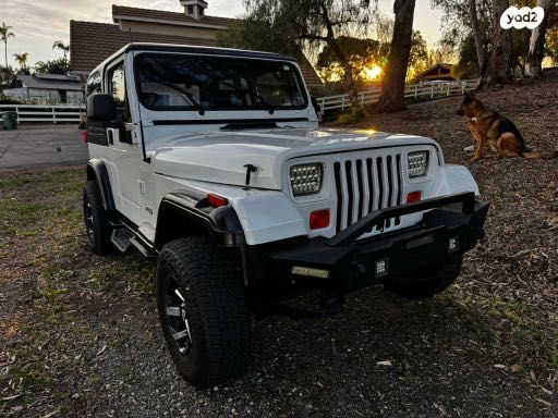 מודעת רכב ג'יפ CJ