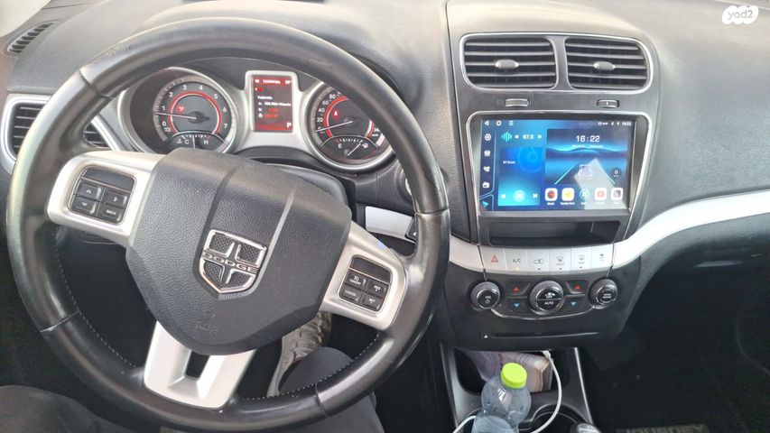 מודעת רכב דודג' ג'רני