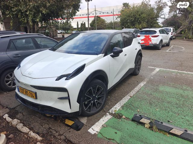 מודעת רכב זיקר X