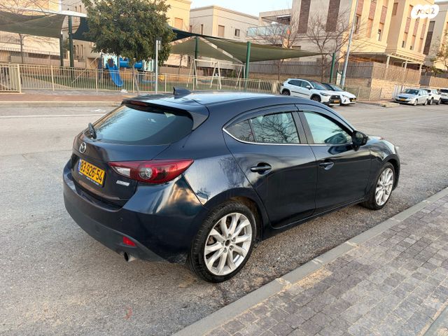 מודעת רכב מאזדה 3